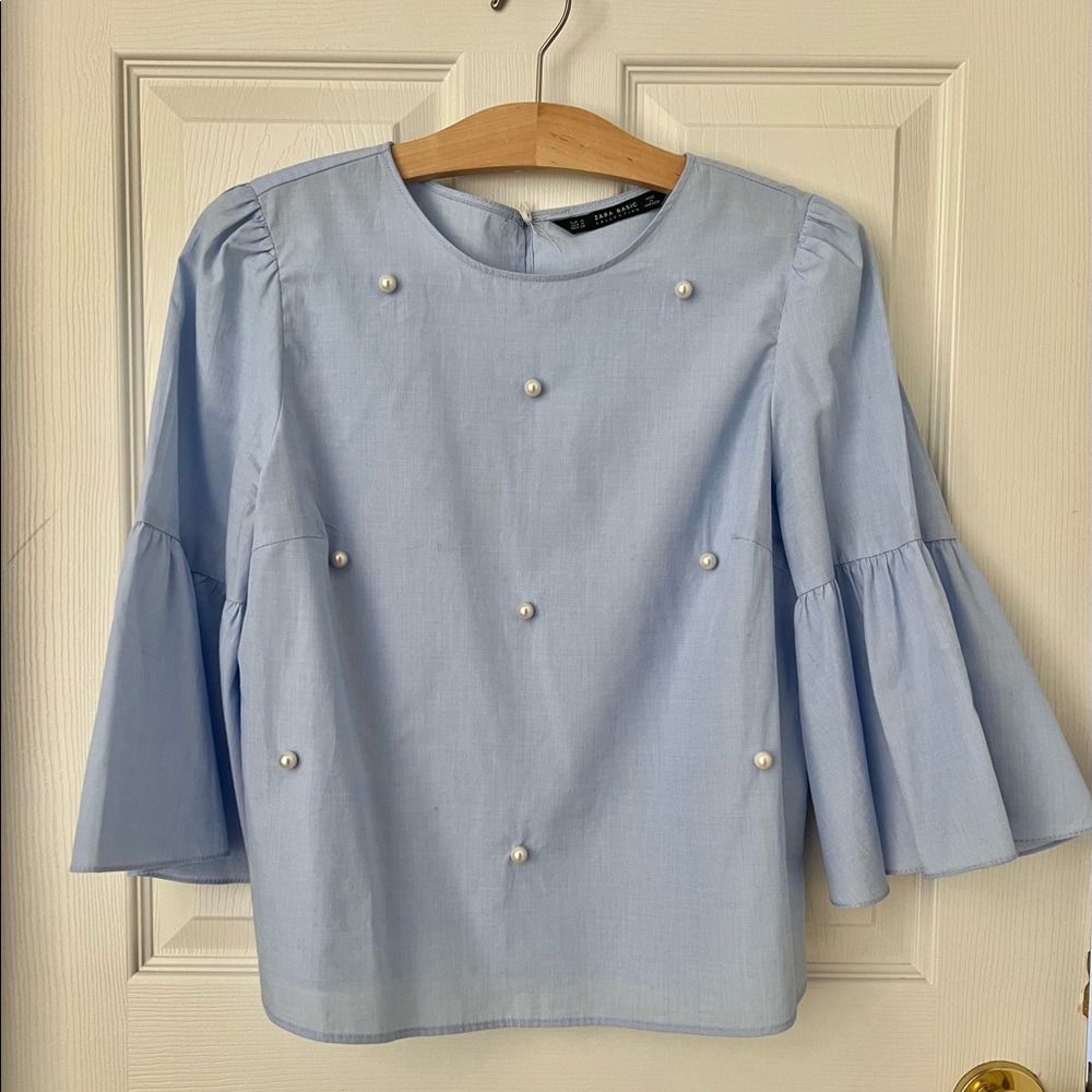Zara Bell Sleeve Blouse. Blue. Size Medium.